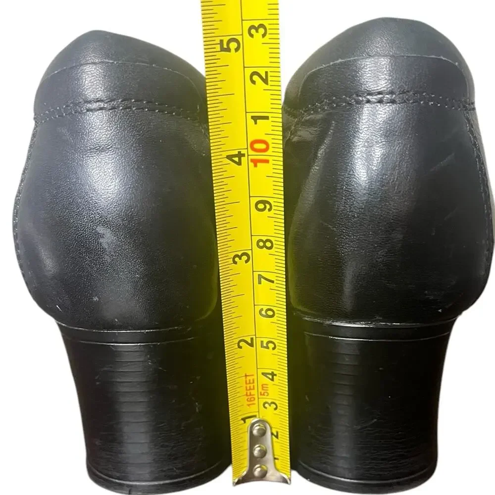Clarks side zip